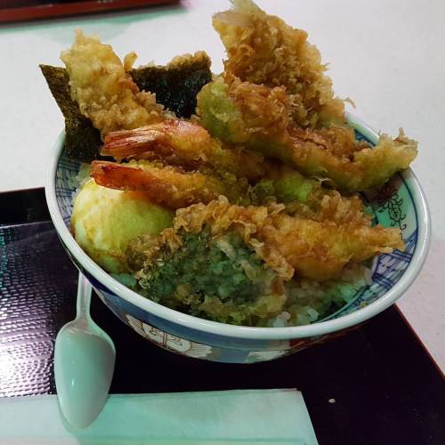 This Tempura Bowl was amazing!  #mitsuwamarketplace #tempura  (at Mitsuwa Marketplace)