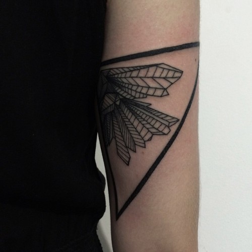 sashatattooing: For @zhannaodoeva ⚫️ #sashatattooing #saintpetersburg #linework #blackworkers (at sa