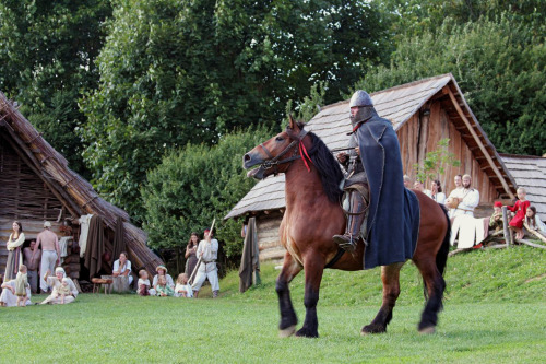 earthschild:west-slavs:Festival Veligrad in the archaeological skansen [open-air museum] Modrá, Czech Republic. Historical Slavic costumes and armour from c. 9th-10th centuries, area of Great Moravia - the first recognized West Slavic state to emerge