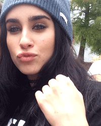 whyhaught:  Lauren Jauregui   boyfriend!lauren 