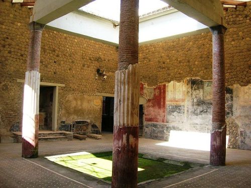 TheSamnite House at Herculaneum was built a century (give or take a couple decades; it&rsquo;s usual