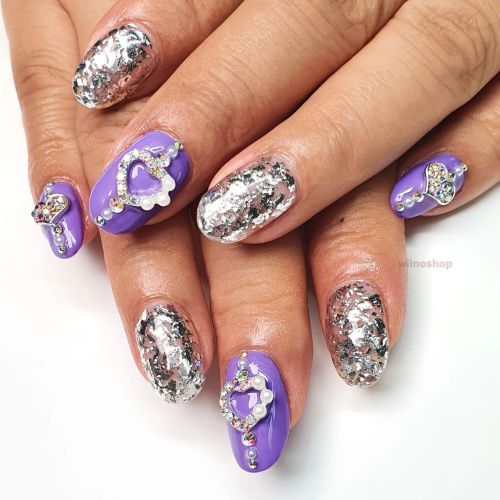 Purple Valentine&rsquo;s Day Nails #purplenails #silvernails #gelnails #valentinesnails #heartna