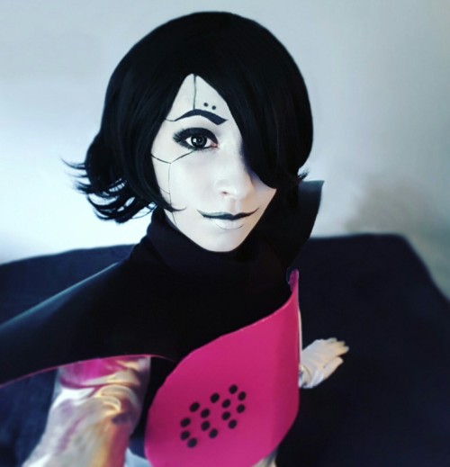 rainy-days-and-tiramisu: (Throws Mettaton selfies at you before running away)