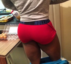 biglegsbigass:  DAMN