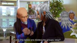 kumazuma:  Yes, the Norts got their own table and yes, Ansem Seeker Of Darkness™ is looking straight to the table where Riku is. 