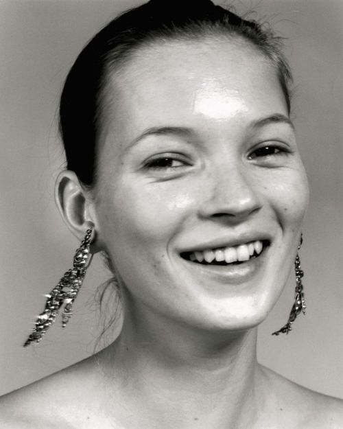 skulsakz:  kate moss photographed by corinne