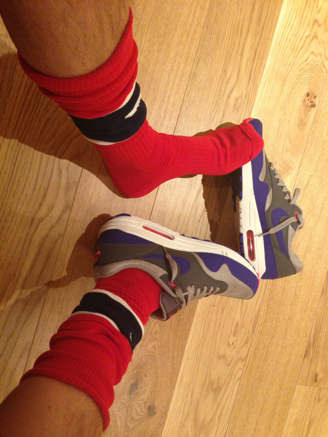 rugbysocklad:  My new Air Max and footy socks (2) :-))