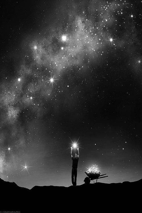 vanellope-ayudante-de-santa:Si tan solo estuviera a mi alcance,  te bajaría una por una las estrellas del cielo.