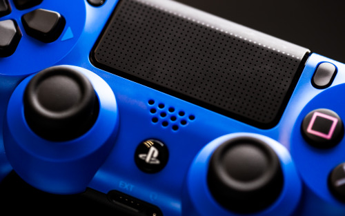 playstation:  Wave Blue DualShock 4 Out now, and lookin’ good. Available here.  This is a sexy blue color! =D 