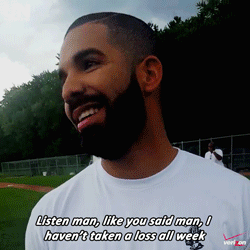 click-clack-bow:  zooviette:  #chargedup  I love Drake. 😂 