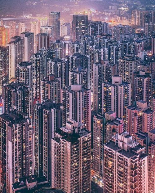 bellatorinmachina:China by chucknorium