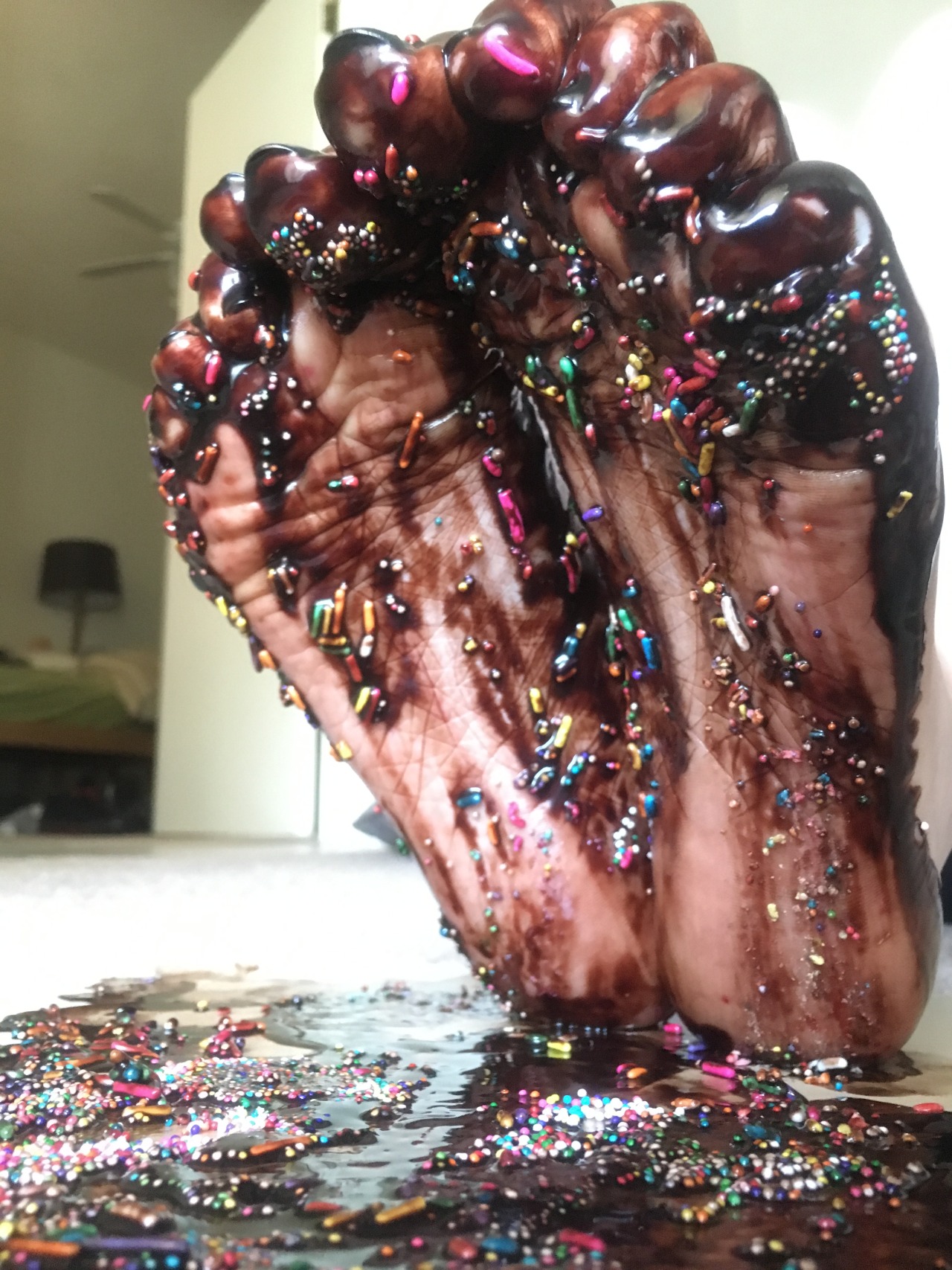 tastycummyfeet:  feetofmarleyquinn:  Someone requested some more sprinkle pics; I