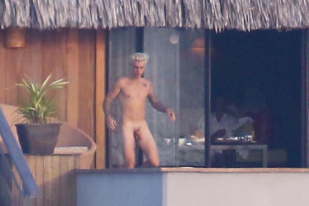 omgnakedmalecelebs:  celebrixxxtiez:  Justin Bieber  See more naked Celebrities at