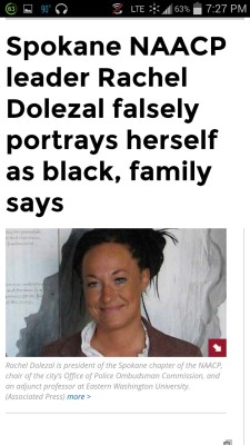 aquaticspacepussy:  jiahpleasechill:  theamazonparagon:  rudegyalchina:  brokebitchantics:  imsoshive:  What thee fuck is this???  BRUH   WAIT ..HOLD UP  I am telling and she has a whole black family with a black ass husband that allowed her to keep up