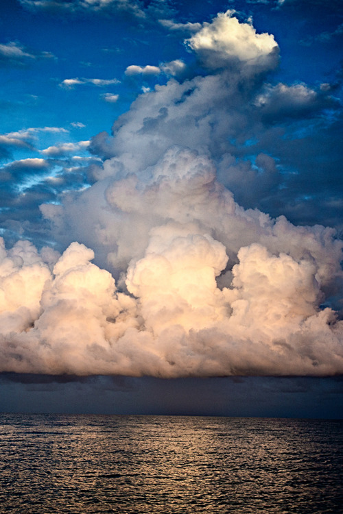 plasmatics-life:Clouds ~ By Mark Silva