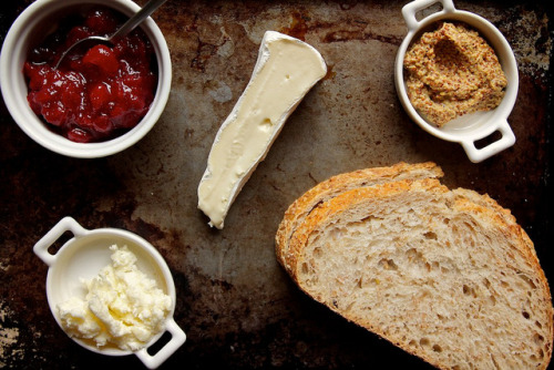 food-jesus:  Start of a Cranberry Brie Grilled Cheese Sandwich 