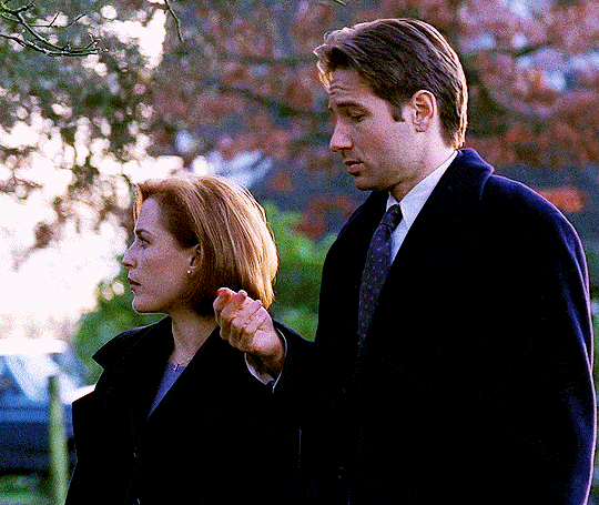 mulderscully:Hey, Scully? I, uh, know it’s not a normal life, but… thanks for coming out there wit