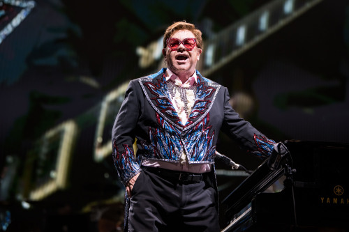 Shots from the penultimate Australian Farewell Yellow Brick Road Tour dates. But before Elton says g