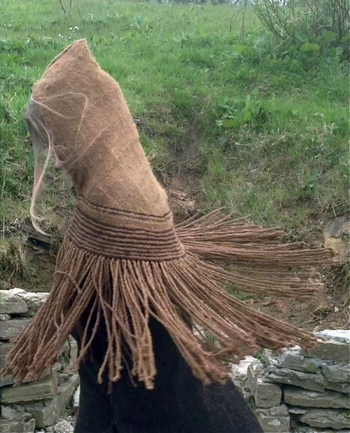 lunacylover:Orkney Hood  The Orkney Hood gives a fascinating glimpse into Iron Age fashion. The herr