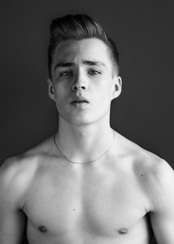 strangeforeignbeauty:  Max Desir [ b&amp;w | fave models | 1000  notes | facebook | twitter ]