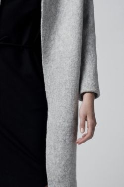 pav-las: RAW coat wool fabric. Photographed by Kamil Zacharski. www.raw-fashion.com 