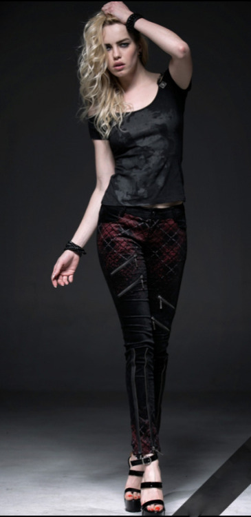 New trousers from PUNK RAVE… they are giving us serious *wantywantygrabbyhands* here at KC! 