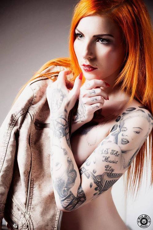 body-art-wink-wink:  More here Body Art, *Wink* *Wink