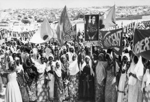 beautiesofafrique-deactivated20: Somali women protesting for the release of Angela Davis in 1972. So