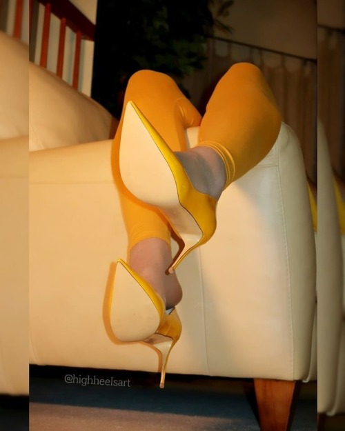 Mellow Yellow #highheelsart #highheelart #highheels #highheelpumps #mellowyellow #yellowpumps #yello