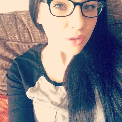 amourhaus:  Going to annoy Abi with my annoyingness 😁