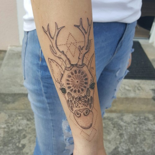 tattoos-org:  Dotwork giraffe tattoo