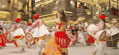 looteridulhan:Bollywood Challenge // Dance You Wish You Could Learn↳Nagada Sang Dhol