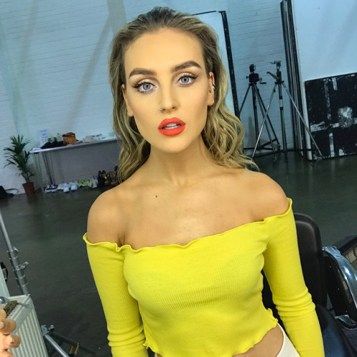 littlemixroyalty:perrieedwards: