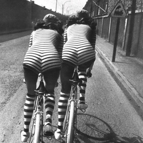 Good morning! It’s almost time to escape with the wheels ;) #tbt #womenscycling #bikes #advent