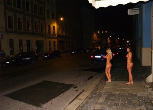 XXX Nude City photo