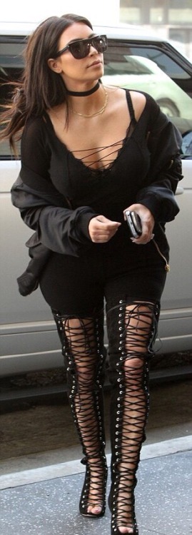kardashian-jennerempire:  Kim out for lunch in Hollywood - 11 May, 2016