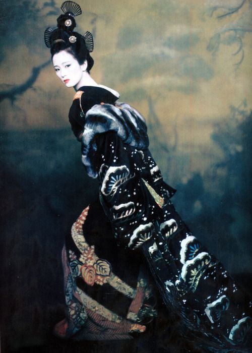 williamneubauten:  Watched Memoirs of a Geisha again last night. Hatsumomo was fucking