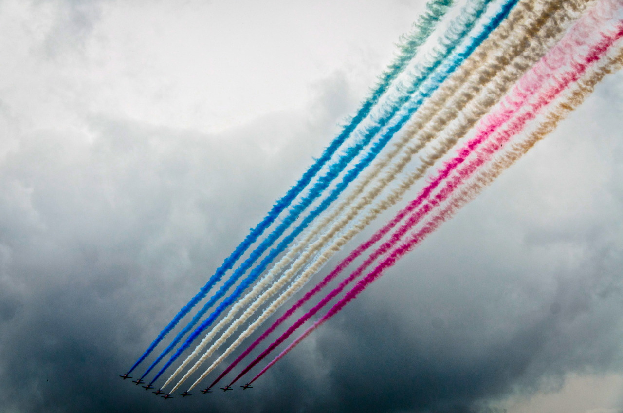 theworldairforce:  Life In Colour | Life In Motion The Red Arrows | Hawk T1A