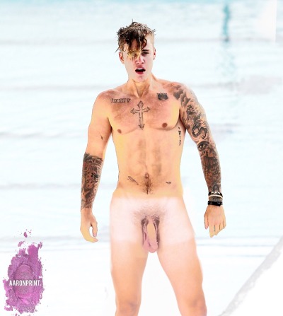 Bieber pool justin naked Justin Bieber