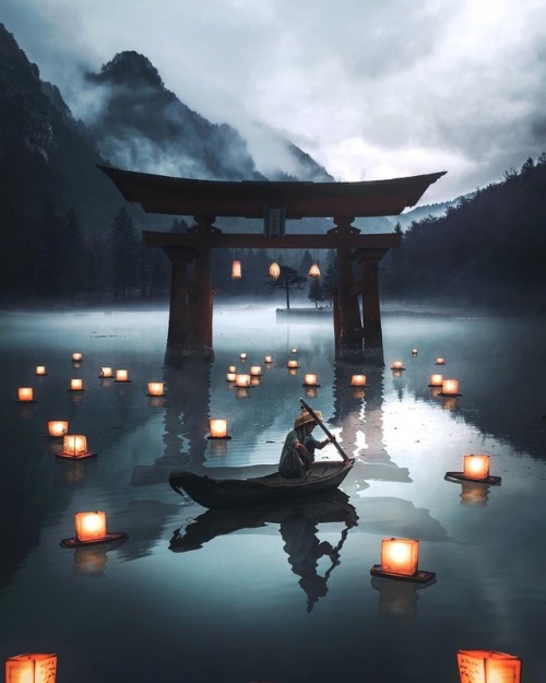 XXX wanderloco:   Guiding Lights ⛩️ Japan 🇯🇵 photo