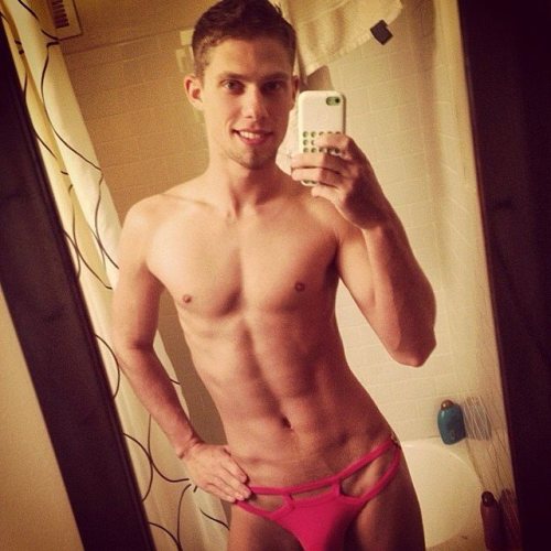 andrewchristian:  WINTER CLEARANCE + 20% OFFSHOP NOW!»> http://www.andrewchristian.com/index.php/sales.html