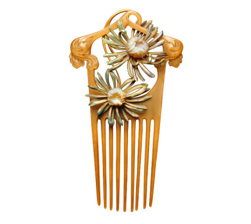 “Art Nouveau hair comb design”  René Jules Lalique (6 April 1860 in Ay,