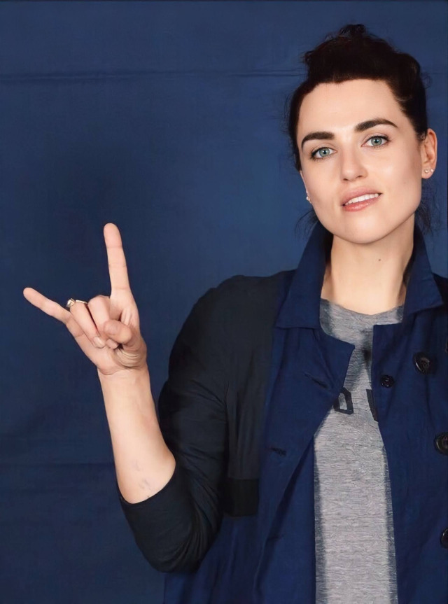Don't you guys just love when Katie McGrath is like BOYFRIEND'S ENERGY?!?!?!

because I do