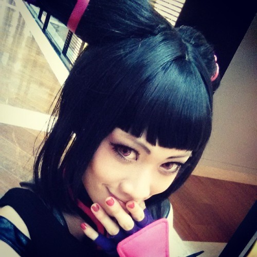 khymichi:  Waiting for everyone to get ready or arrive #cosplay #juri #sf4 #streetfighter #selfie 