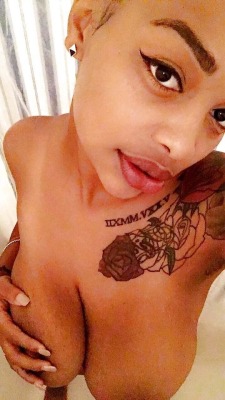 jannadaddy:I LOVE BIG #TITTYS #ThoseAreSomeBigPrettyTittys … Some Lil FREAK #PinkNipples and #AREOLAS 🍈🍈 &amp; She Pretty to