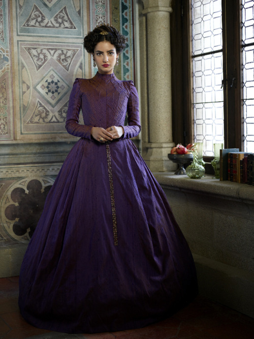 Medalion Rahimi as Princess Isabella in Still Star-Crossed