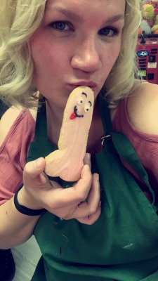 irishsweetie101:  Everyone loves Cock Cookies!!!