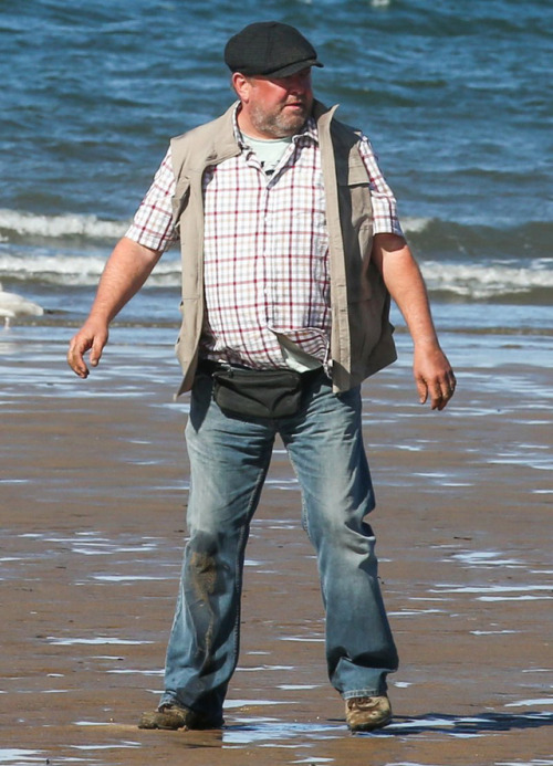 suruatgip: Mark Addy filming his new movie “The runaways”