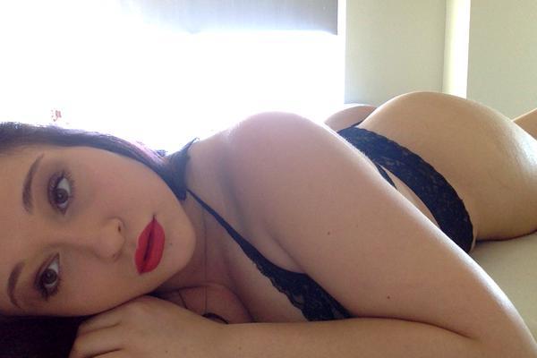 slammerpawg:  Bella Monroe got booty