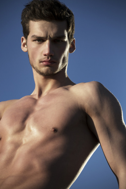messgala:  Misa Patinszki ph. by Brent Chua